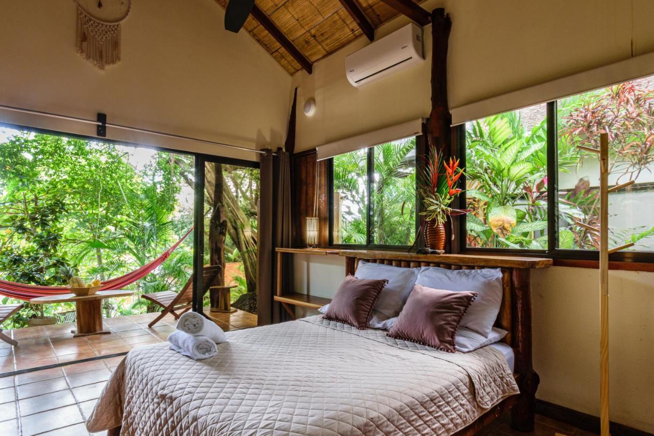 Funky Monkey Lodge Playa Santa Teresa  Eksteriør billede