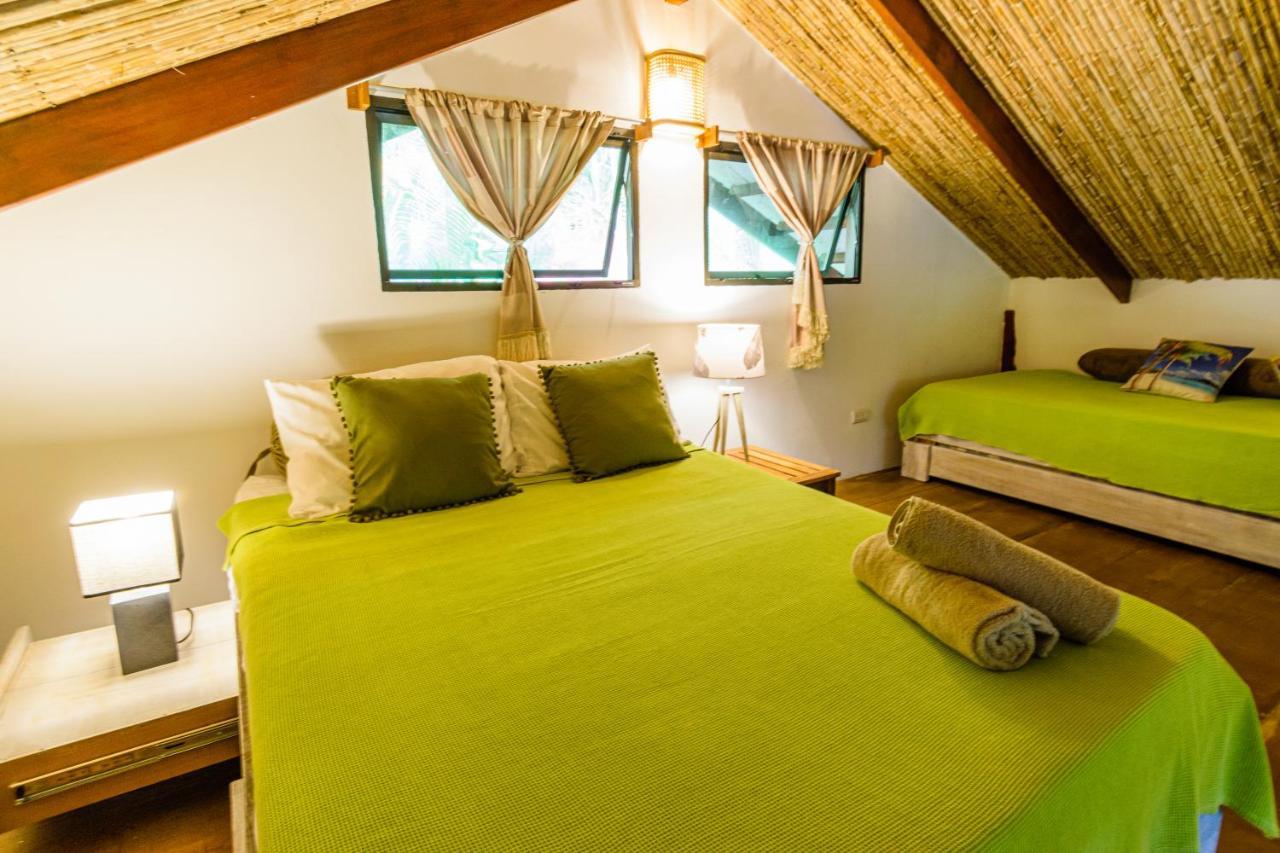 Funky Monkey Lodge Playa Santa Teresa  Eksteriør billede