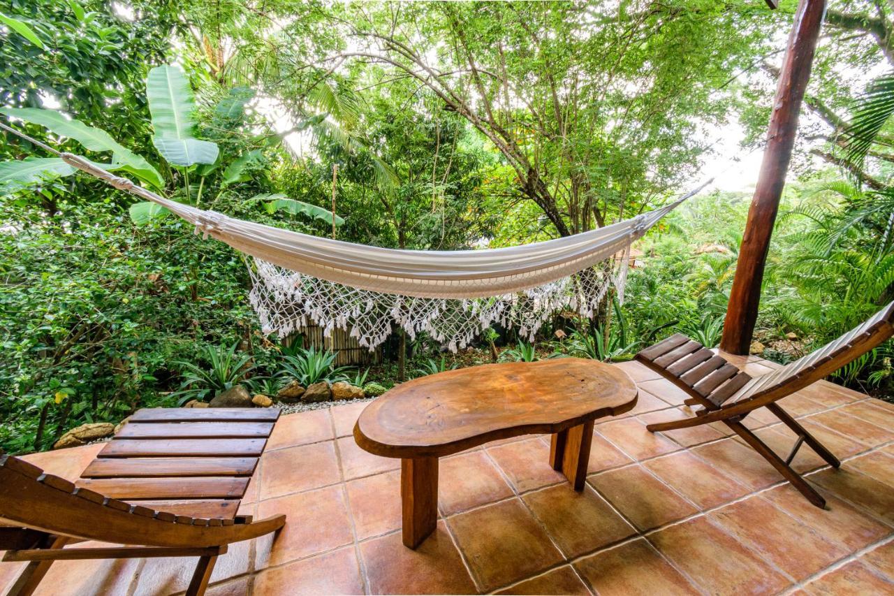 Funky Monkey Lodge Playa Santa Teresa  Eksteriør billede